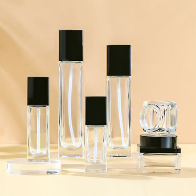 প্রিমিয়াম স্কিনকেয়ার প্যাকেজিংয়ের জন্য ফুটোপ্রুফ ইকো-বন্ধুত্বপূর্ণ কাস্টমাইজযোগ্য গ্লাস কসমেটিক বোতল সেট